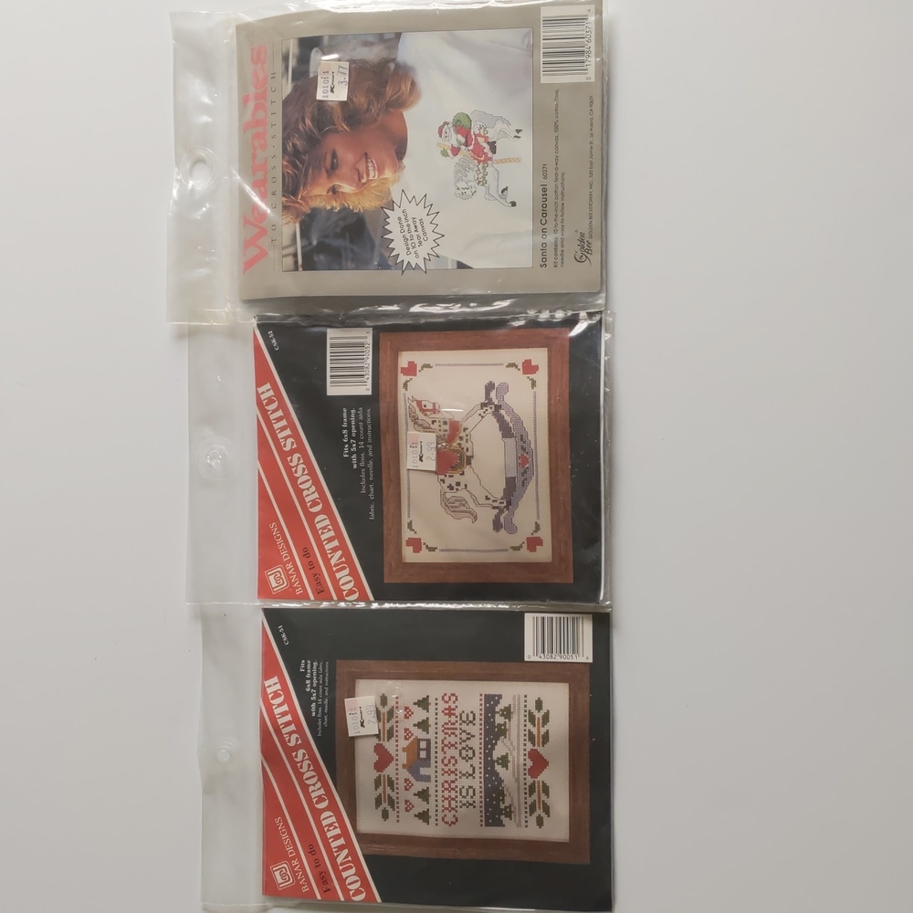 Banar Designs Counted Cross Stitch Rocking Horse, Christmas Is Love Golden Bee